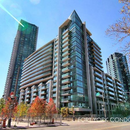 Lakefront Living Downtown Toronto - Free Parking, Gym, Indoor Pool Екстериор снимка