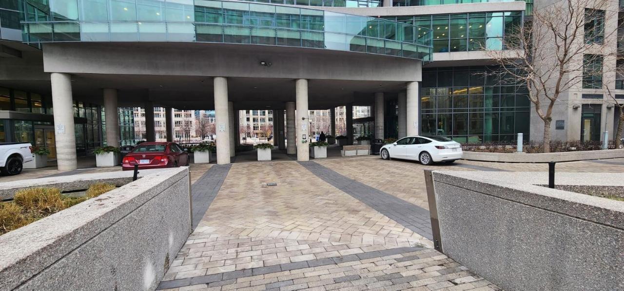 Lakefront Living Downtown Toronto - Free Parking, Gym, Indoor Pool Екстериор снимка