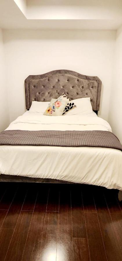 Lakefront Living Downtown Toronto - Free Parking, Gym, Indoor Pool Екстериор снимка